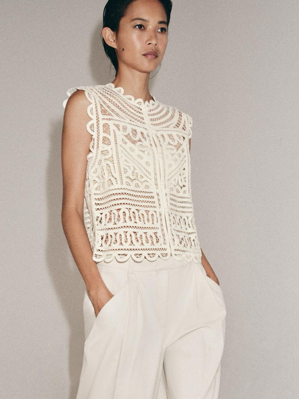 ZW COLLECTION CROCHET BLOUSE

Zara Ecru Lace Crochet Sleeveless Top